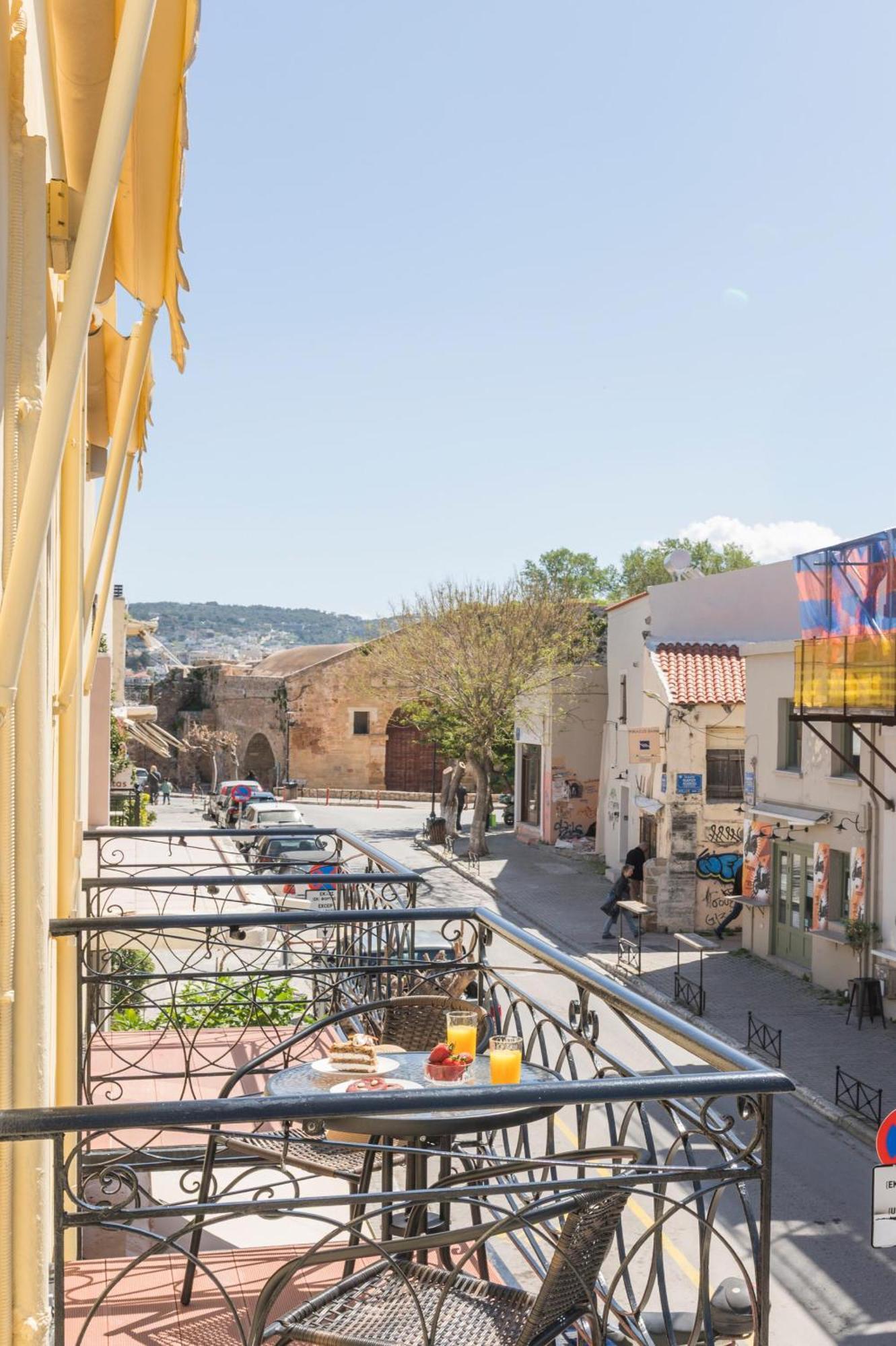 Porto Orion Studios Chrissi Akti Chania Exterior foto